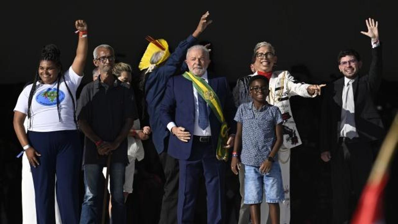 Brezilya&rsquo;nın yeni Devlet Başkanı Lula yemin etti