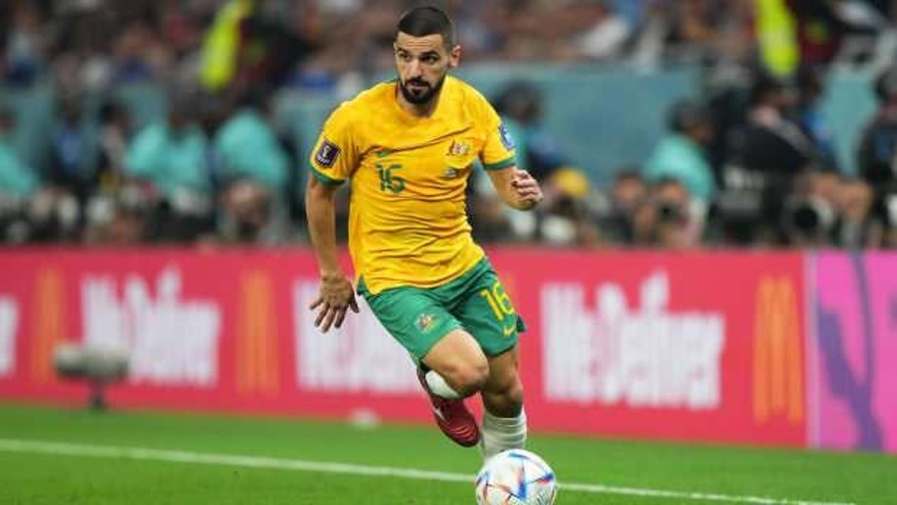 İsmi Galatasaray'la anılıyordu! Hocasından a&ccedil;ıklama geldi