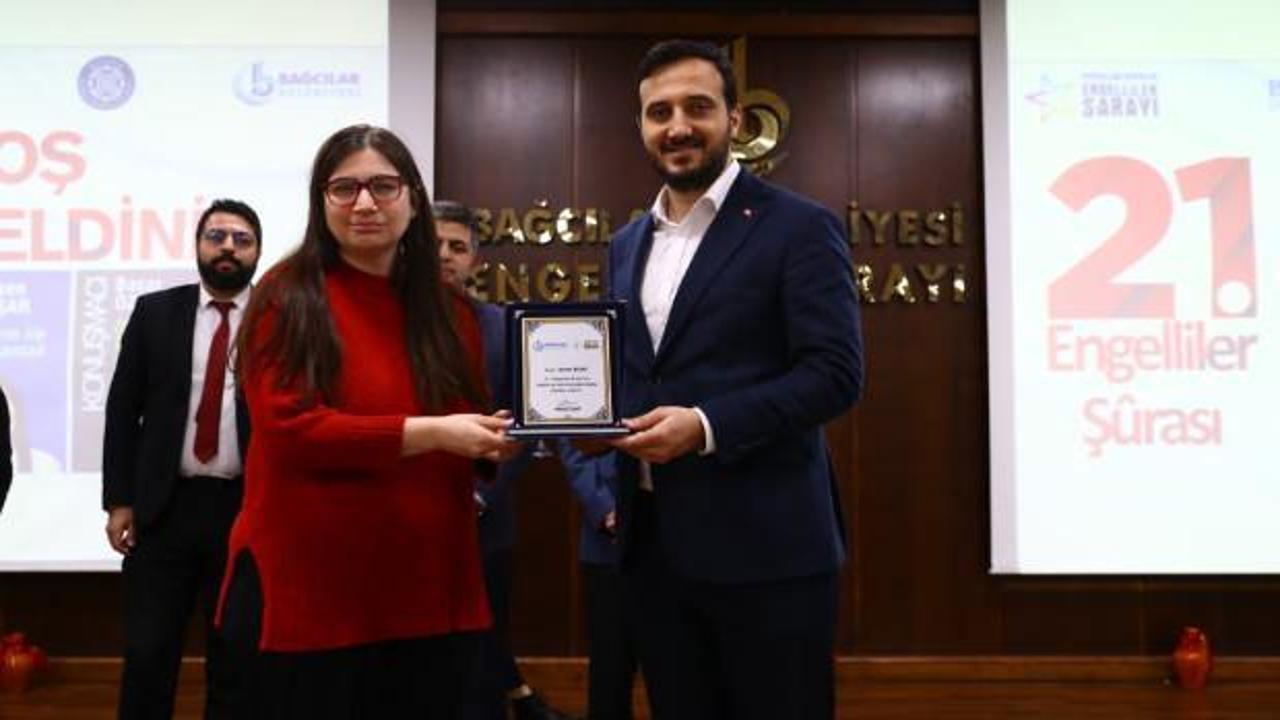 Otistik yazar Birsen Başar, Bağcılar&rsquo;da otizmi anlattı