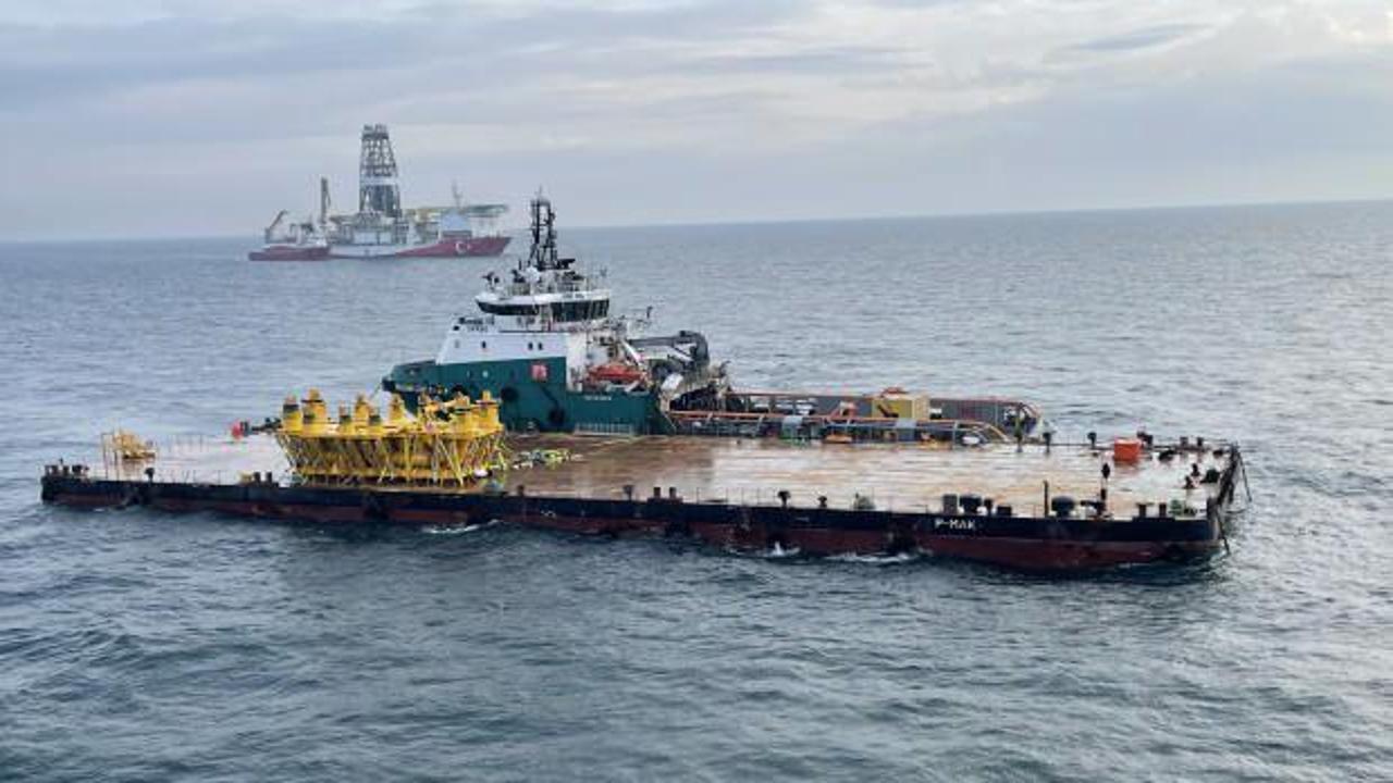 Karadeniz'deki 710 milyar metrek&uuml;pl&uuml;k gazı toplayıp dağıtacak! &Ccedil;epni denize indirildi