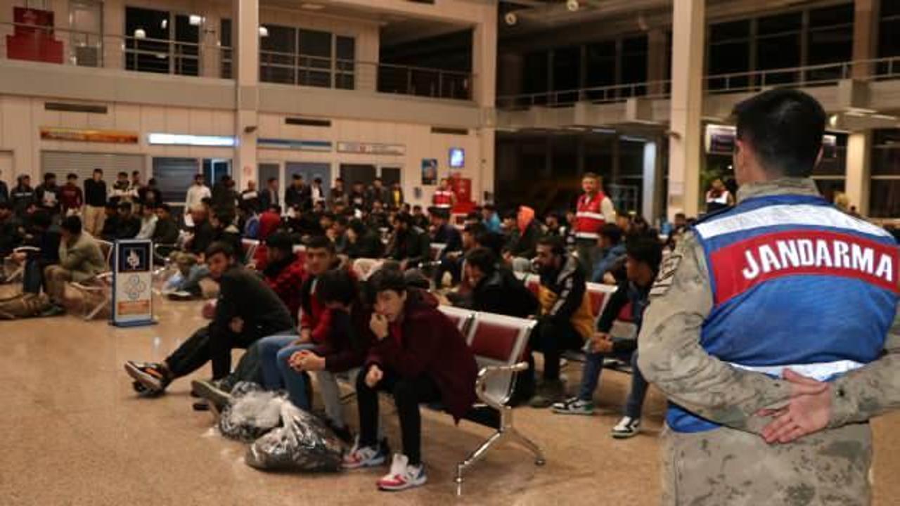 Erzurum'dan 9 günde 8 bin 308 düzensiz göçmen sınır dışı edildi