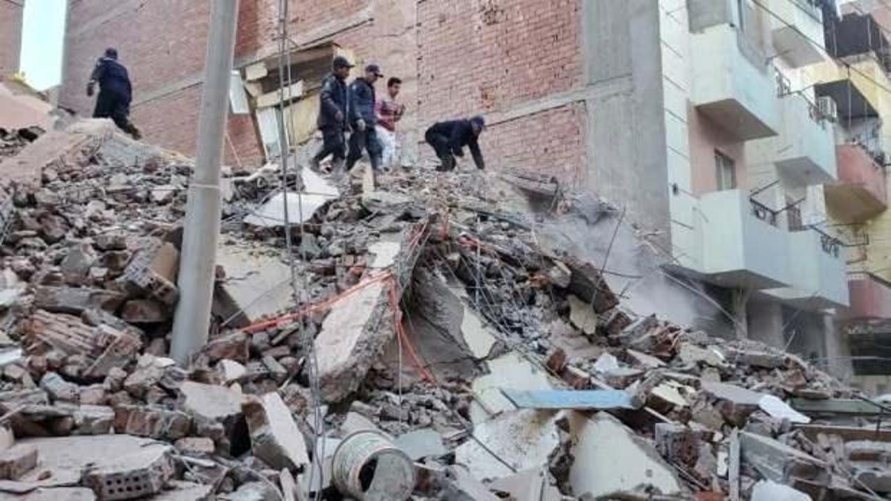 Mısır'da bir binanın çökmesi sonucu 6 kişi hayatını kaybetti