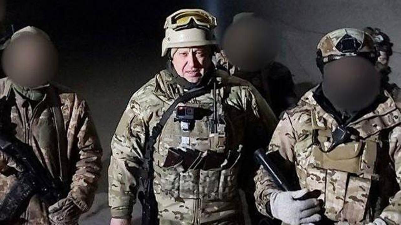 Soledar'da b&uuml;y&uuml;k savaş: Yıkım uyduya yansıdı kasaba ceset doldu