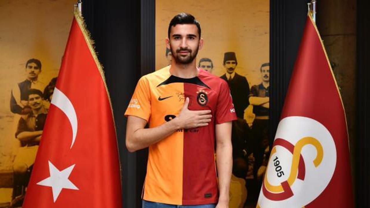 Galatasaray resmen duyurdu! Sözleşmesi uzatıldı