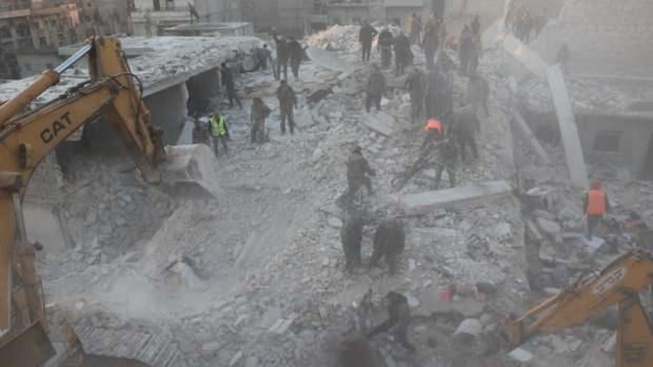 Halep'te 5 katlı bina çöktü: 10 ölü