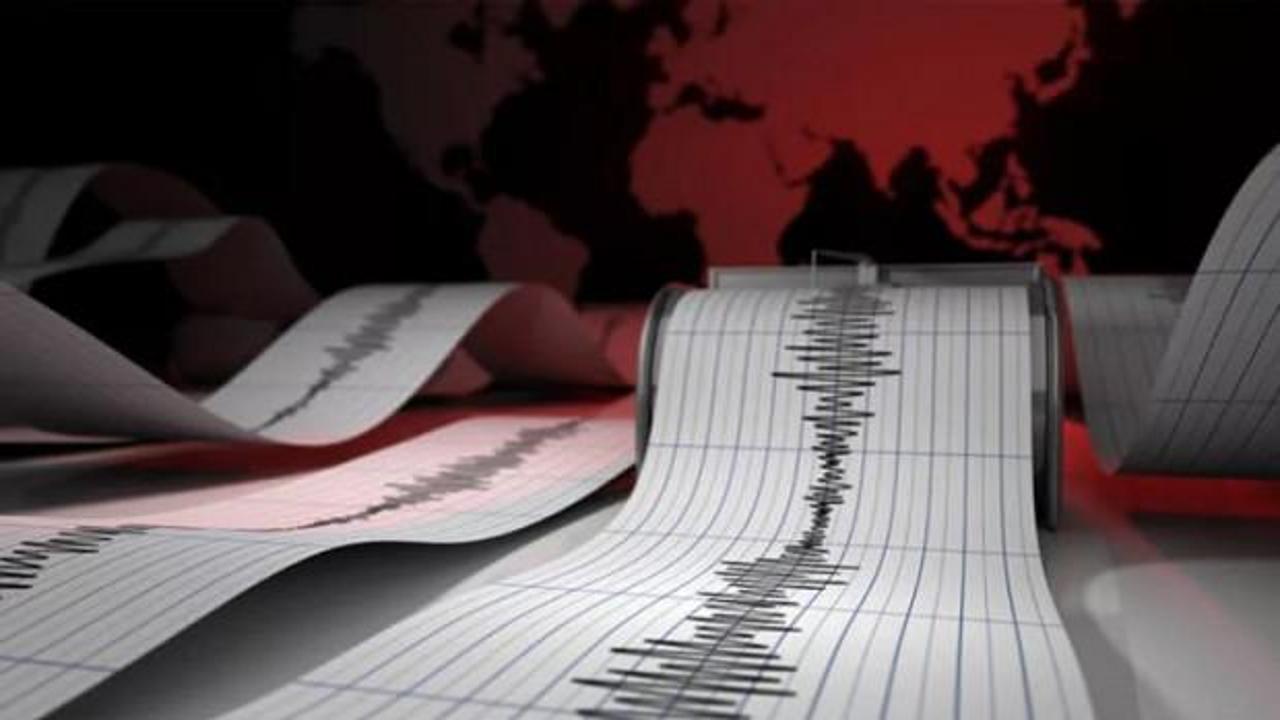 Son dakika: Sabaha karşı &Ccedil;anakkale a&ccedil;ıklarında korkutan deprem!