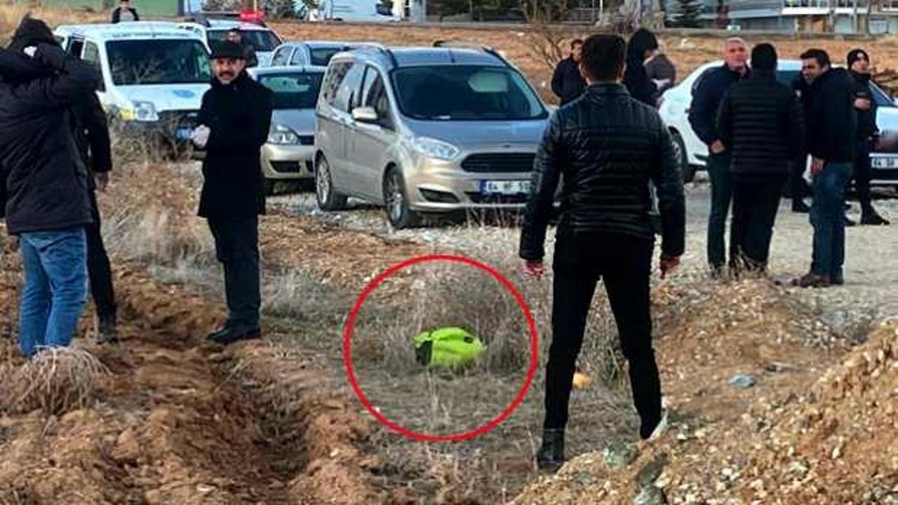 Uşak&rsquo;ta tarladaki &ccedil;antanın i&ccedil;erisinde &ouml;l&uuml; bulunan bebeğin anne ve babası tutuklandı!