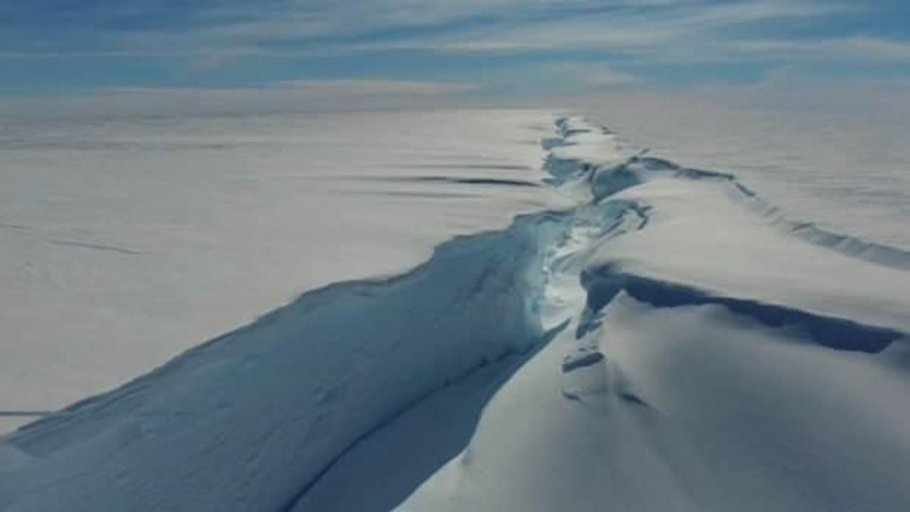 Antarktika’dan Londra büyüklüğünde buz dağı koptu