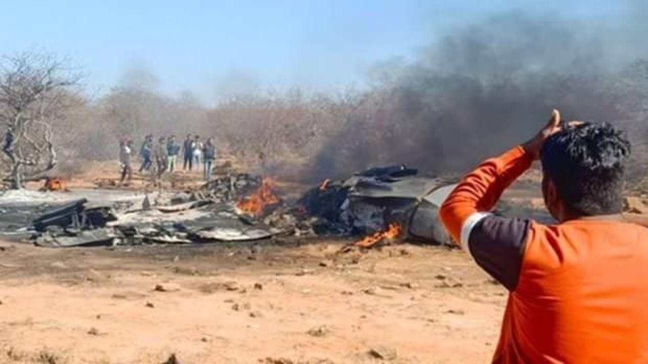 Hindistan Hava Kuvvetlerine ait iki jet düştü