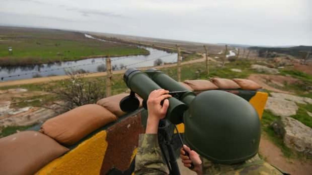 MSB duyurdu: Yunanistan sınırında 27 kişiye m&uuml;dahale edildi!