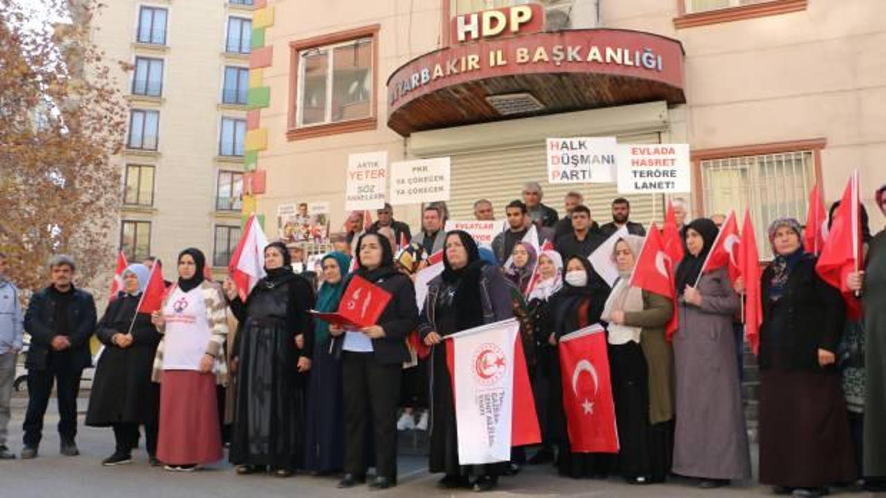 TÜGŞAV ve evlat nöbetindeki ailelerden PKK ve HDP'ye gözdağı