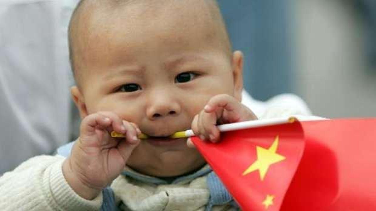 Çin'de çiftlerin sınırsız çocuk sahibi olmasına izin verildi