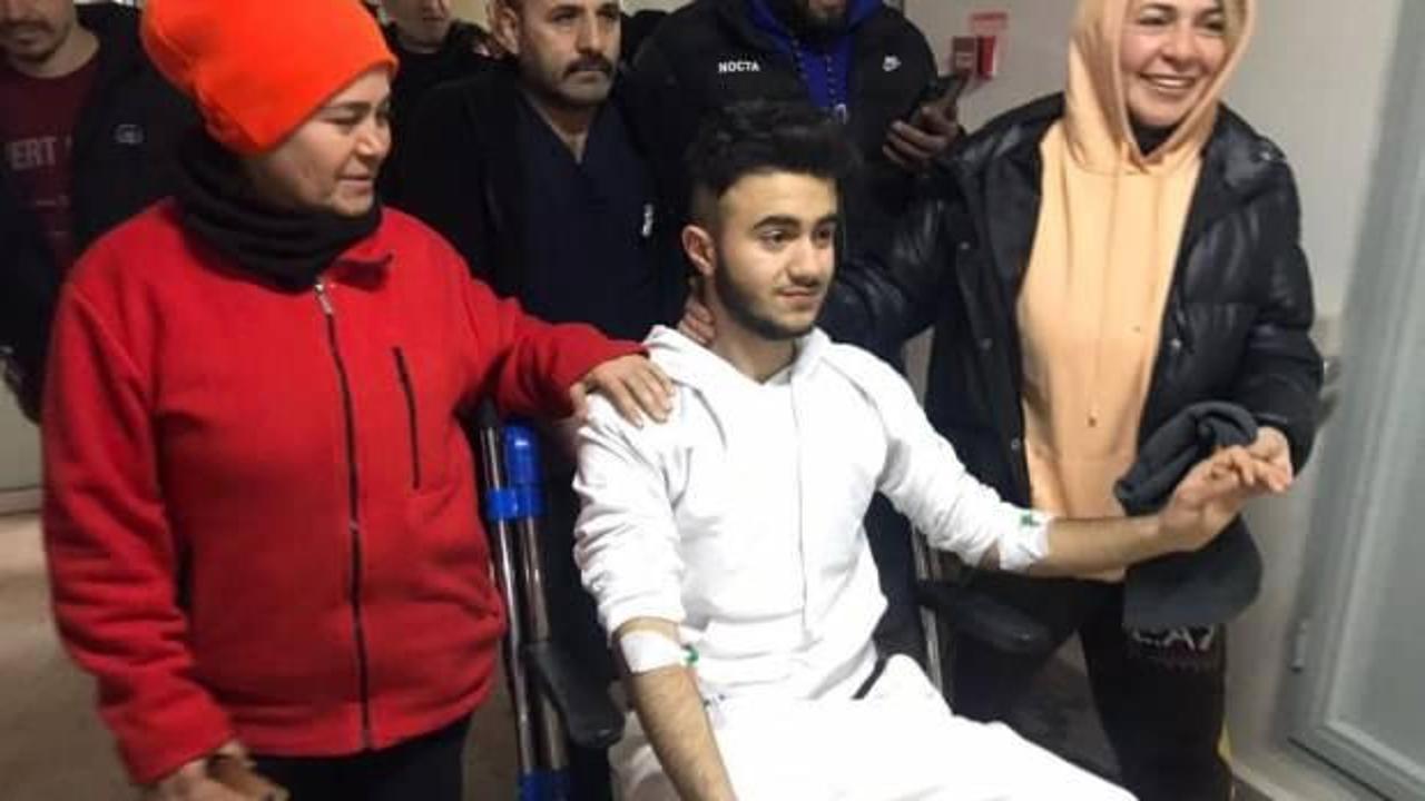 94 saat sonra kurtarılan Adnan: Hayatta kalmak i&ccedil;in idrarımı i&ccedil;tim, &ccedil;i&ccedil;ek yedim