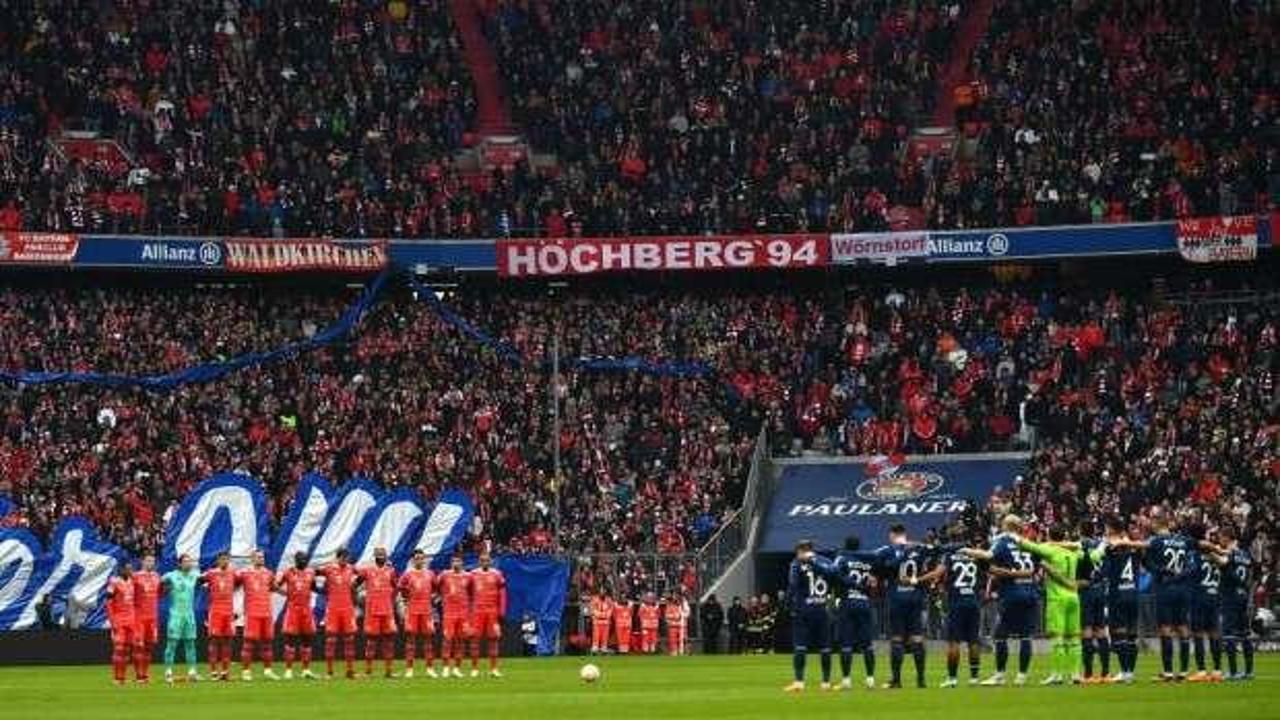Bayern Münih-Bochum maçında vatandaşlarımız için saygı duruşu