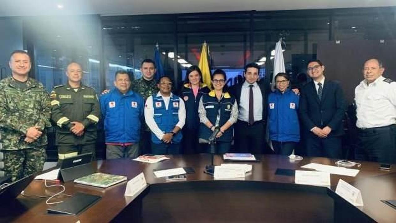 Kolombiya Türkiye'ye 45 kişilik arama kurtarma ekibi gönderecek