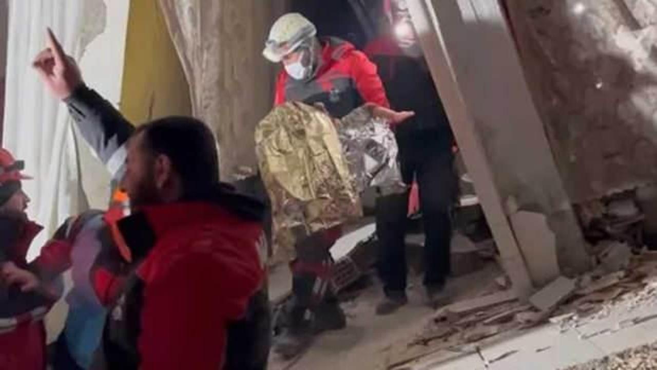 Yeğenini kurtarmak i&ccedil;in kolunu kestirdi, hastanede hayatını kaybetti!