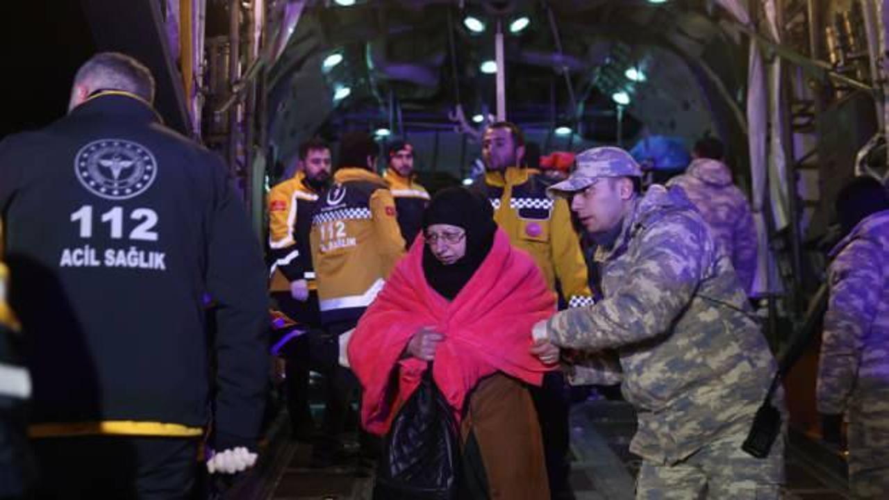 49 depremzede ve 25 refakatçi TSK uçağıyla İstanbul’da