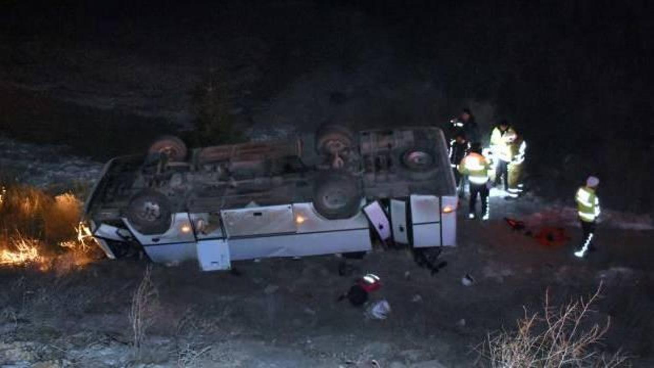 Deprem bölgesinden gelen ekip kaza geçirdi