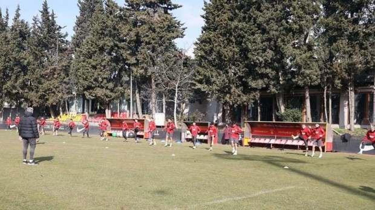 Galatasaray hazırlıklarını sürdürüyor