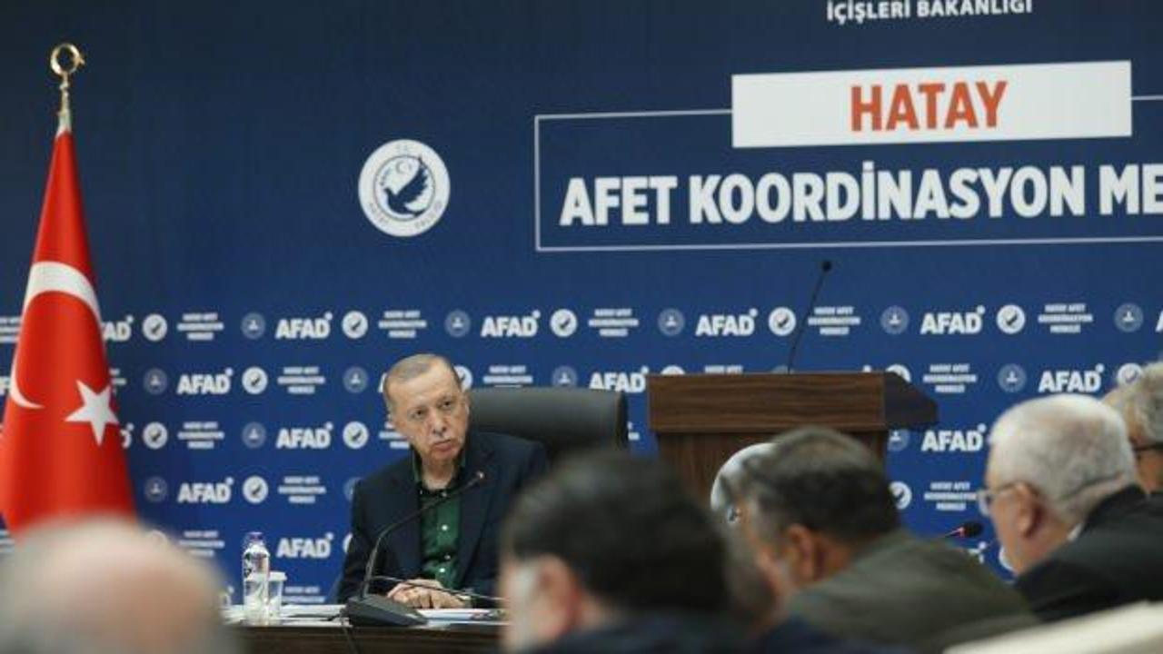 Başkan Erdoğan, Hatay'da kanaat önderleri ve STK temsilcileri ile bir araya geldi