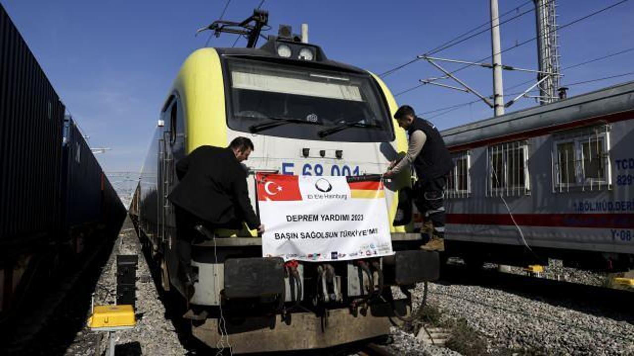 Depremzedeler i&ccedil;in Almanya'dan gelen yardım treni İstanbul'a ulaştı