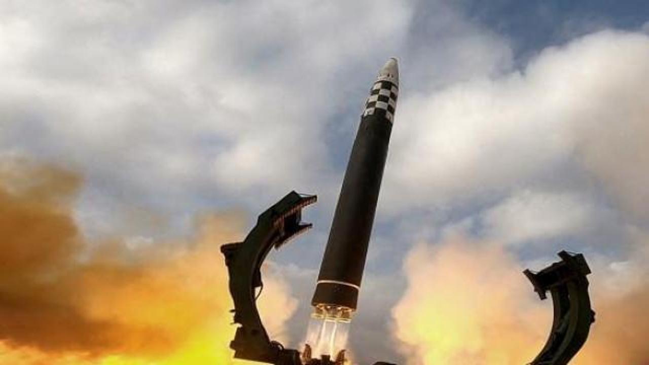 İki &uuml;lke son dakika duyurdu: Sabah saatlerinde art arda balistik f&uuml;ze fırlattılar!