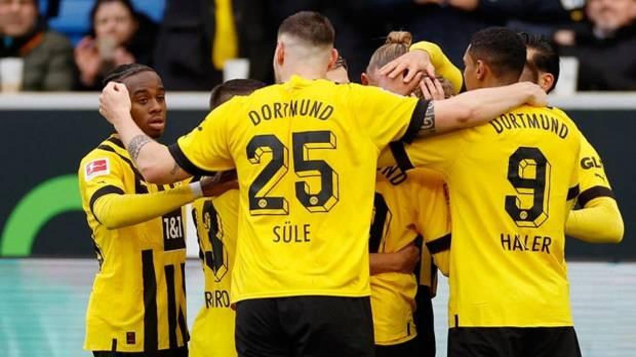 Borussia Dortmund formu ile dikkat çekiyor