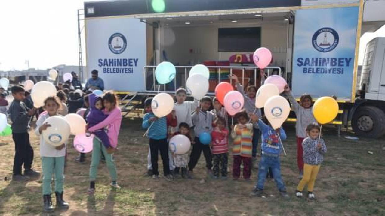 Depremzede &ccedil;ocuklara moral eğlencesi