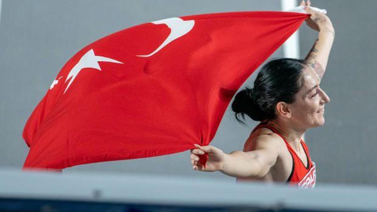 Tuğba Danışmaz, T&uuml;rkiye rekoruyla altın madalya kazandı
