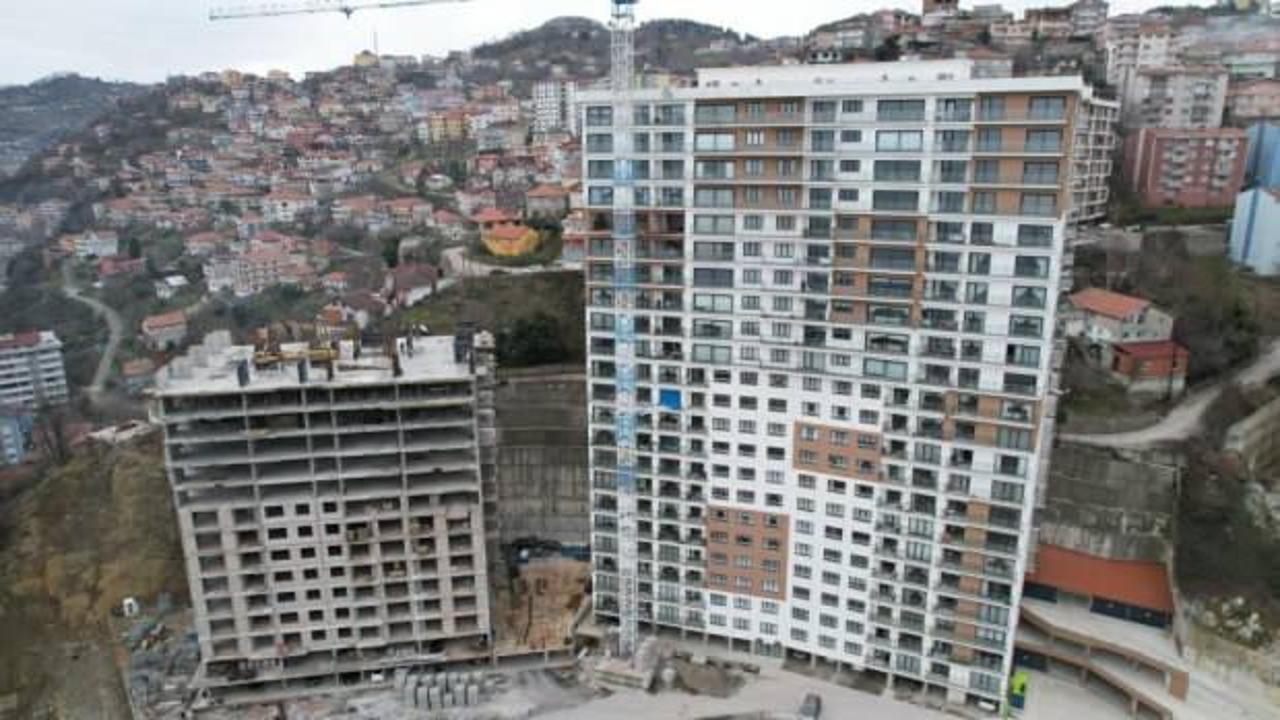 Yaptığı 24 katlı binayla sosyal medyanın g&uuml;ndemine oturdu