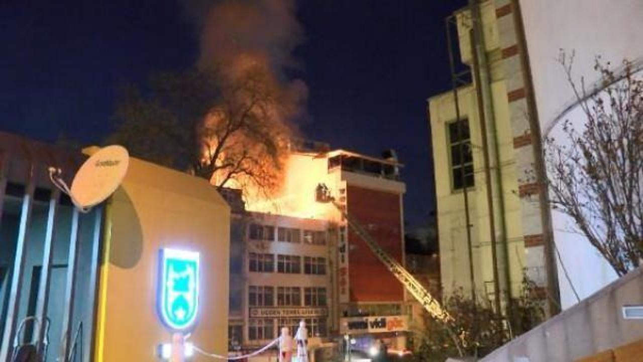 Ankara'da özel okul çatısında yangın