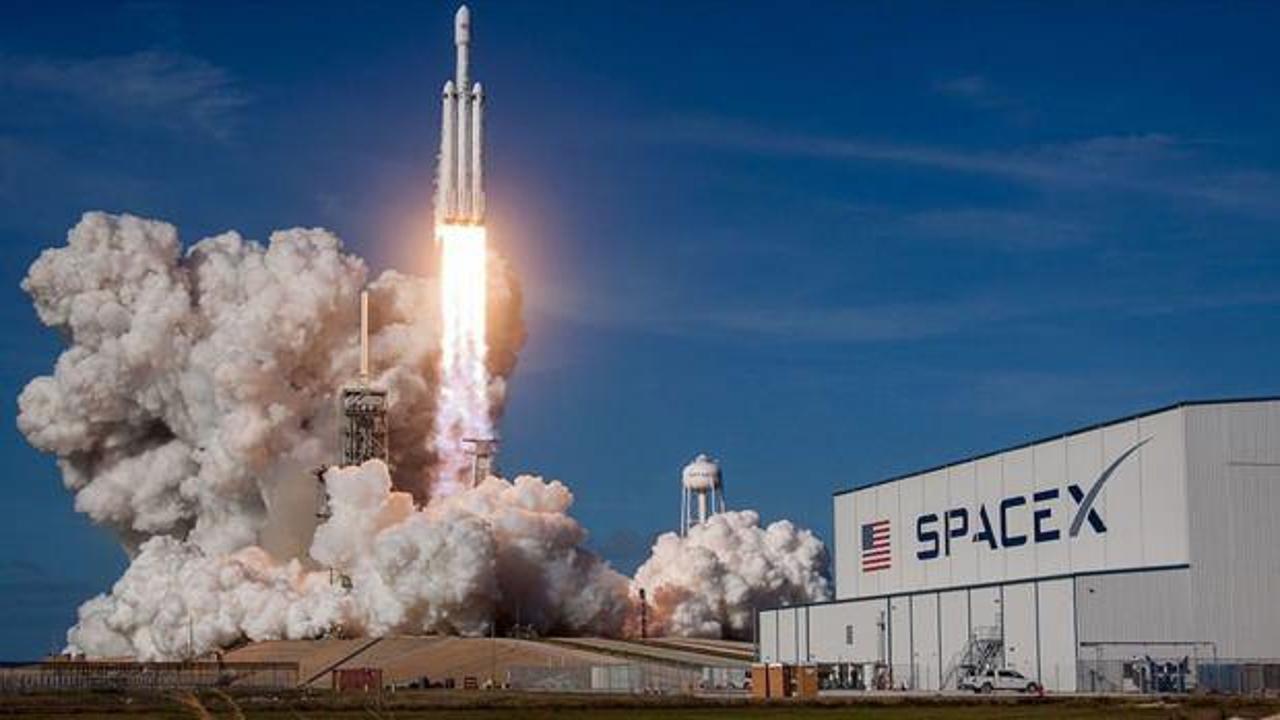 SpaceX’in 4 astronotu 6 ay sonra görevden döndü