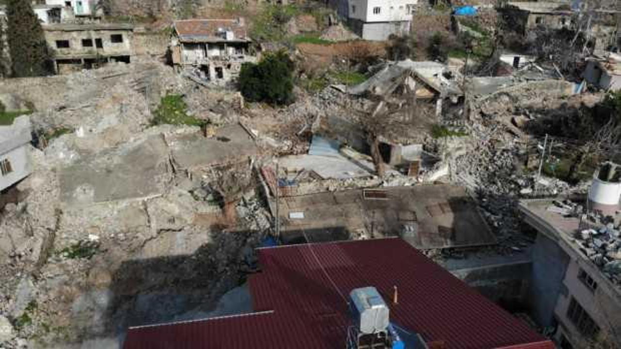 Deprem felaketi Hatay'da bir k&ouml;y&uuml; yerle bir etti