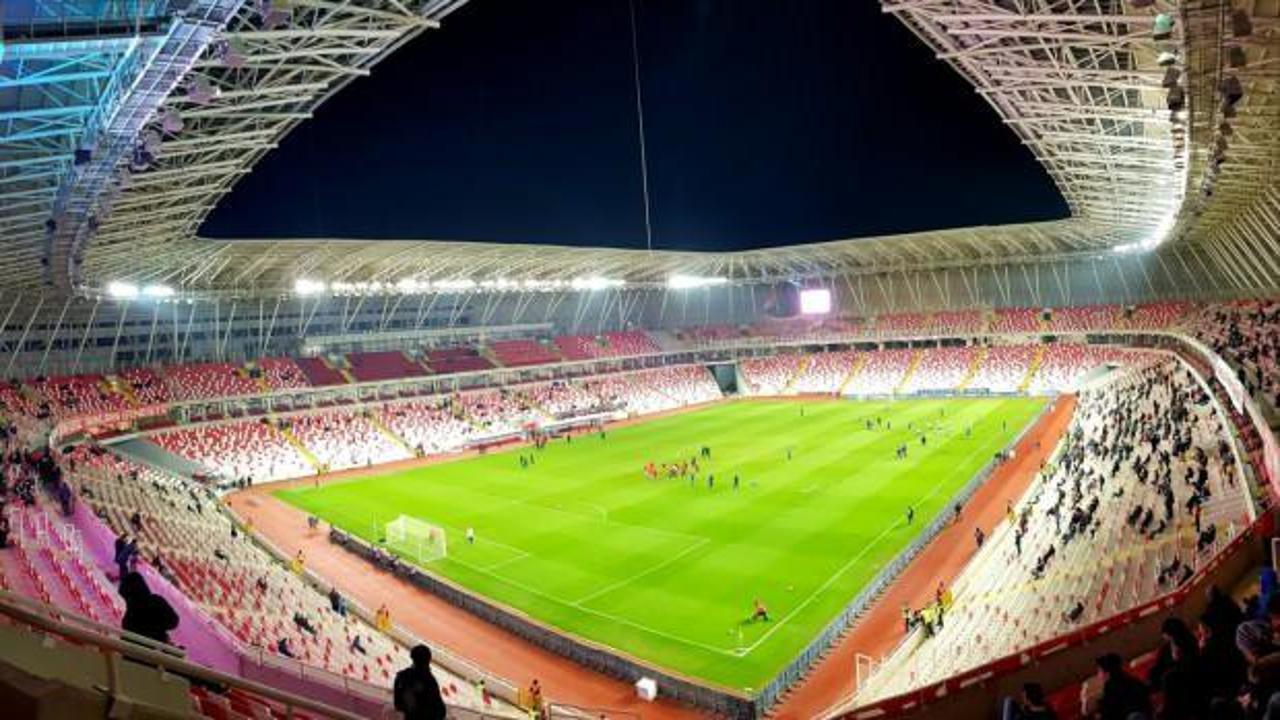  Depremzedeler Sivasspor-Fiorentina maçını statta ücretsiz izleyecek
