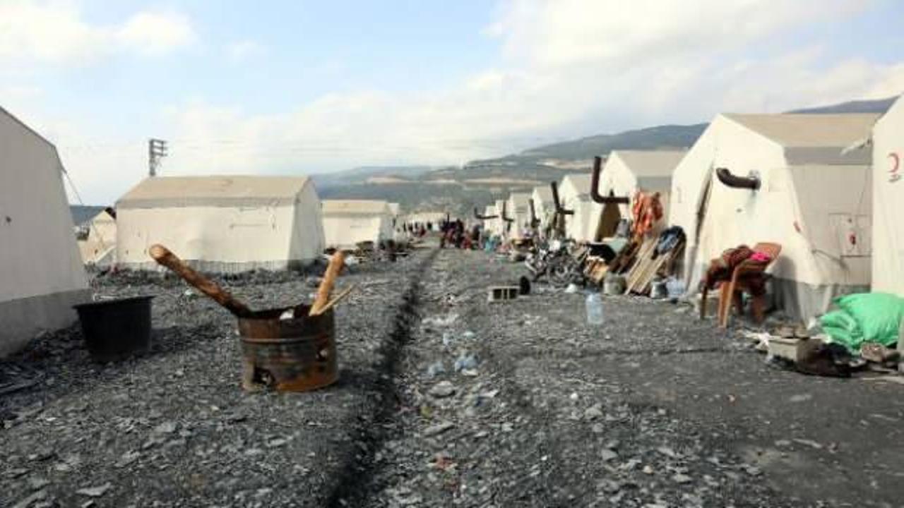 Nurdağı'nda çadır kentte su kanalları açıldı