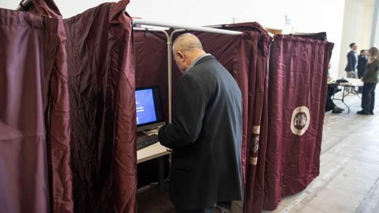 AK Parti'de temay&uuml;l yoklaması başladı