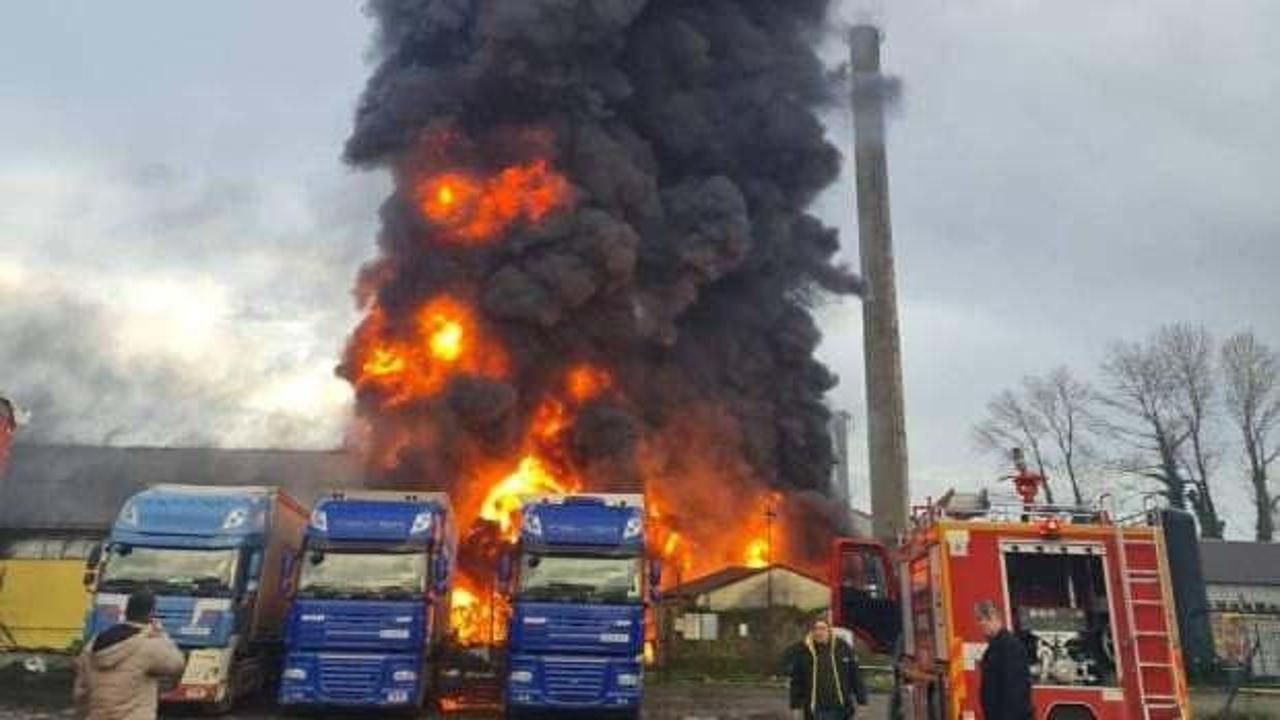 Artvin'de &ccedil;ay fabrikasında b&uuml;y&uuml;k yangın