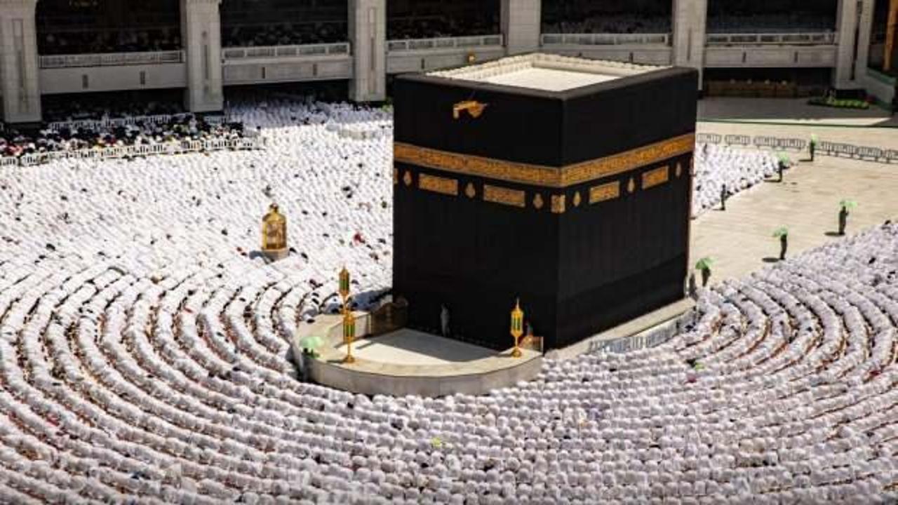 Mescid-i Haram'da Ramazan ayının ilk cuma namazı kılındı