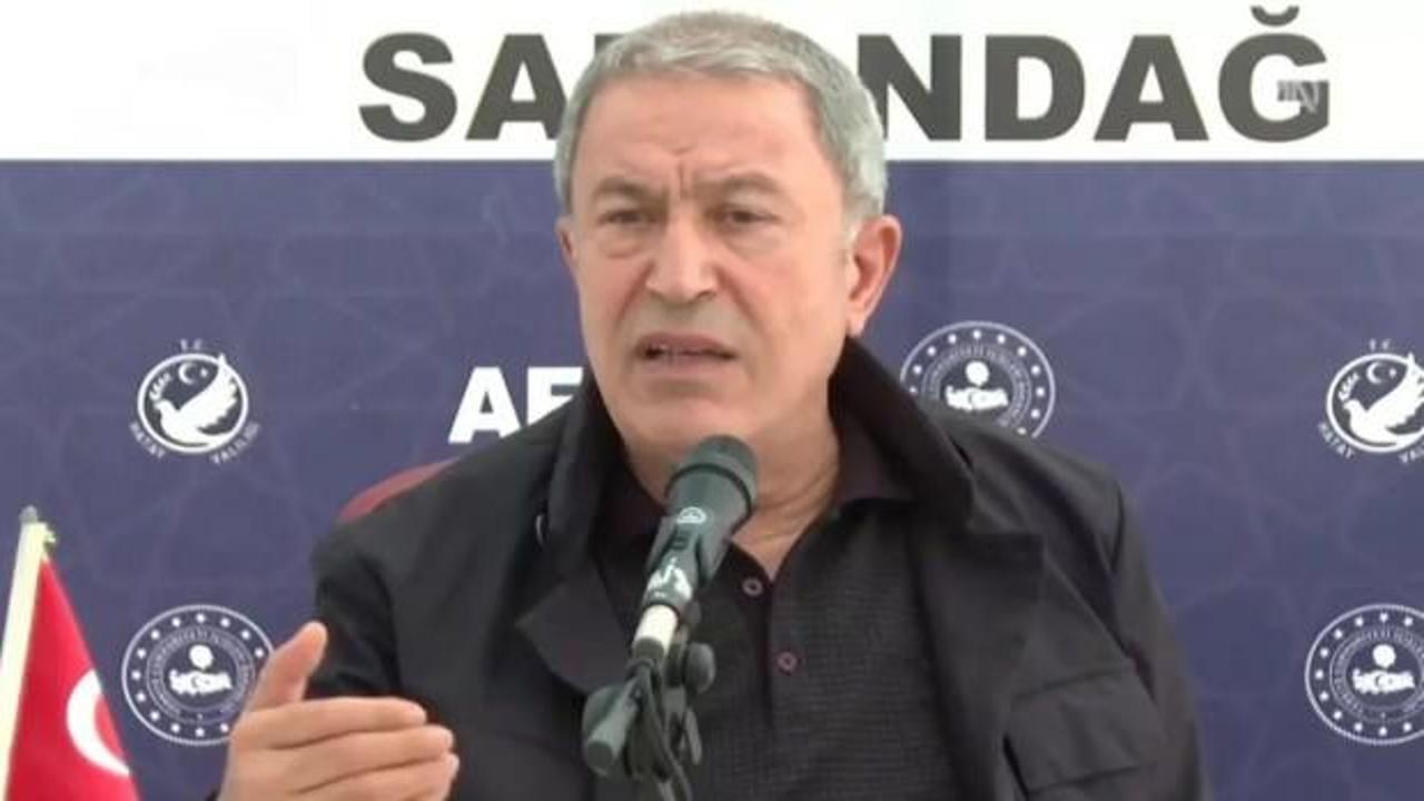 Bakan Akar enkaz kaldırma &ccedil;alışmalarındaki son durumu a&ccedil;ıkladı