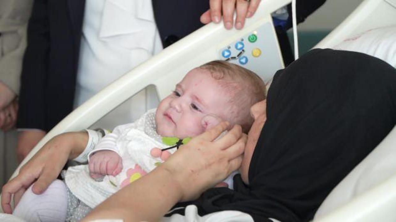 Enkazdan 128 saat sonra çıkarılan “Mucize Bebek” DNA testi sonrası annesine teslim edildi