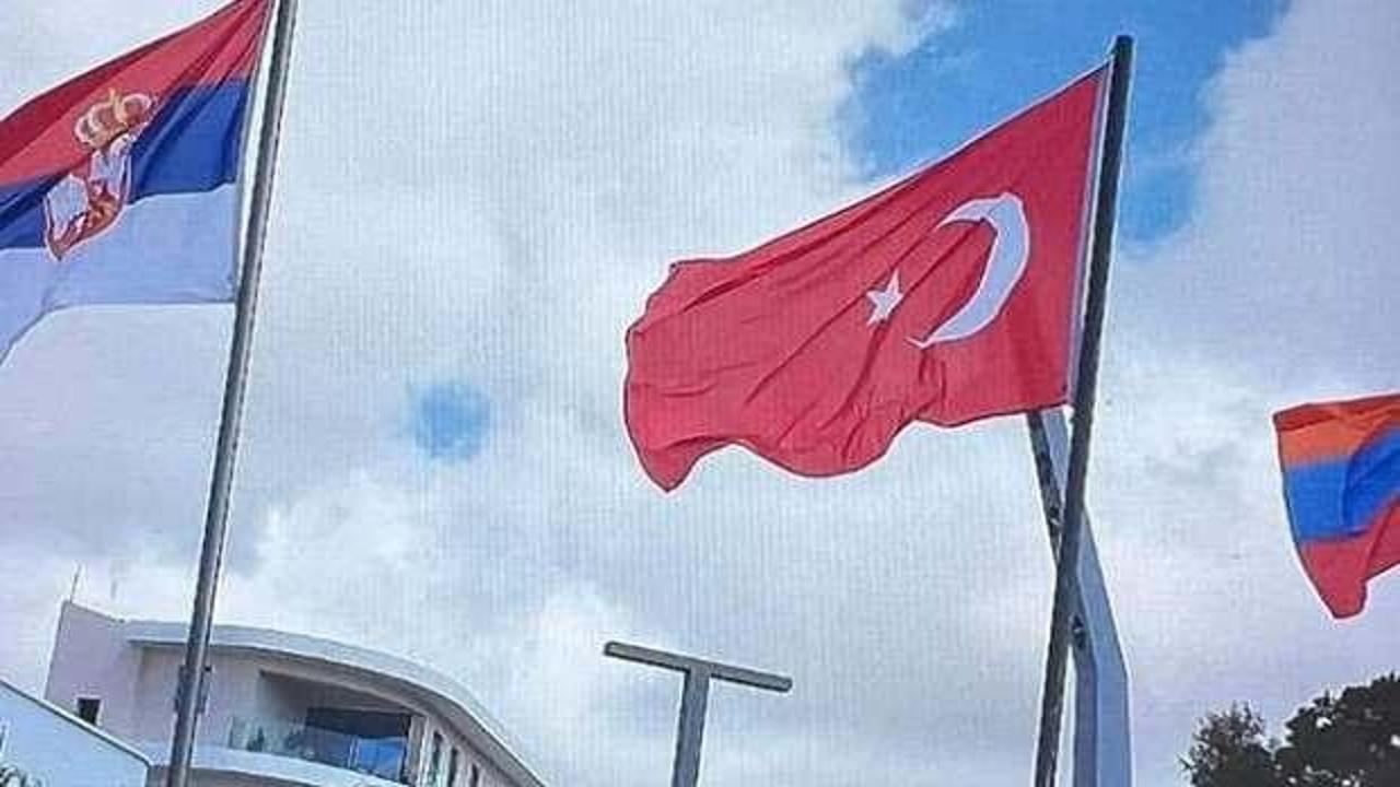 Güney Kıbrıs'ta Türk bayrağına büyük ayıp
