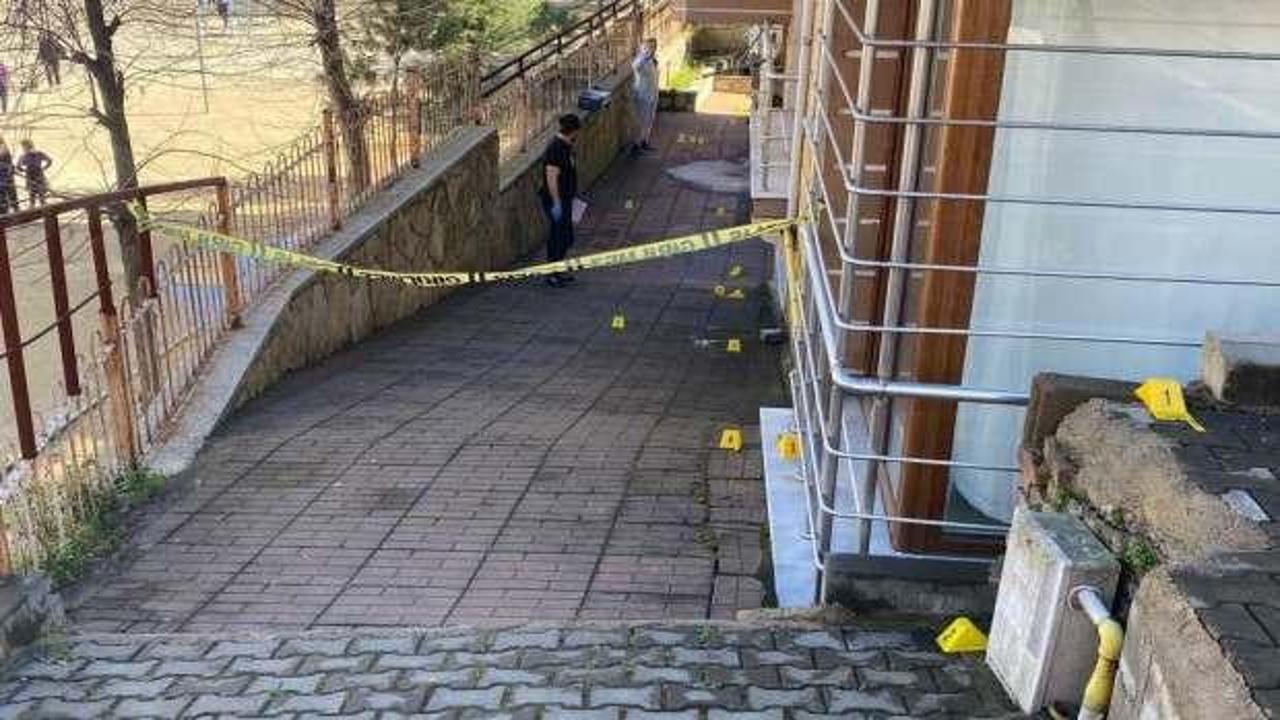 G&uuml;r&uuml;lt&uuml; y&uuml;z&uuml;nden komşusuna kurşun yağdırdı