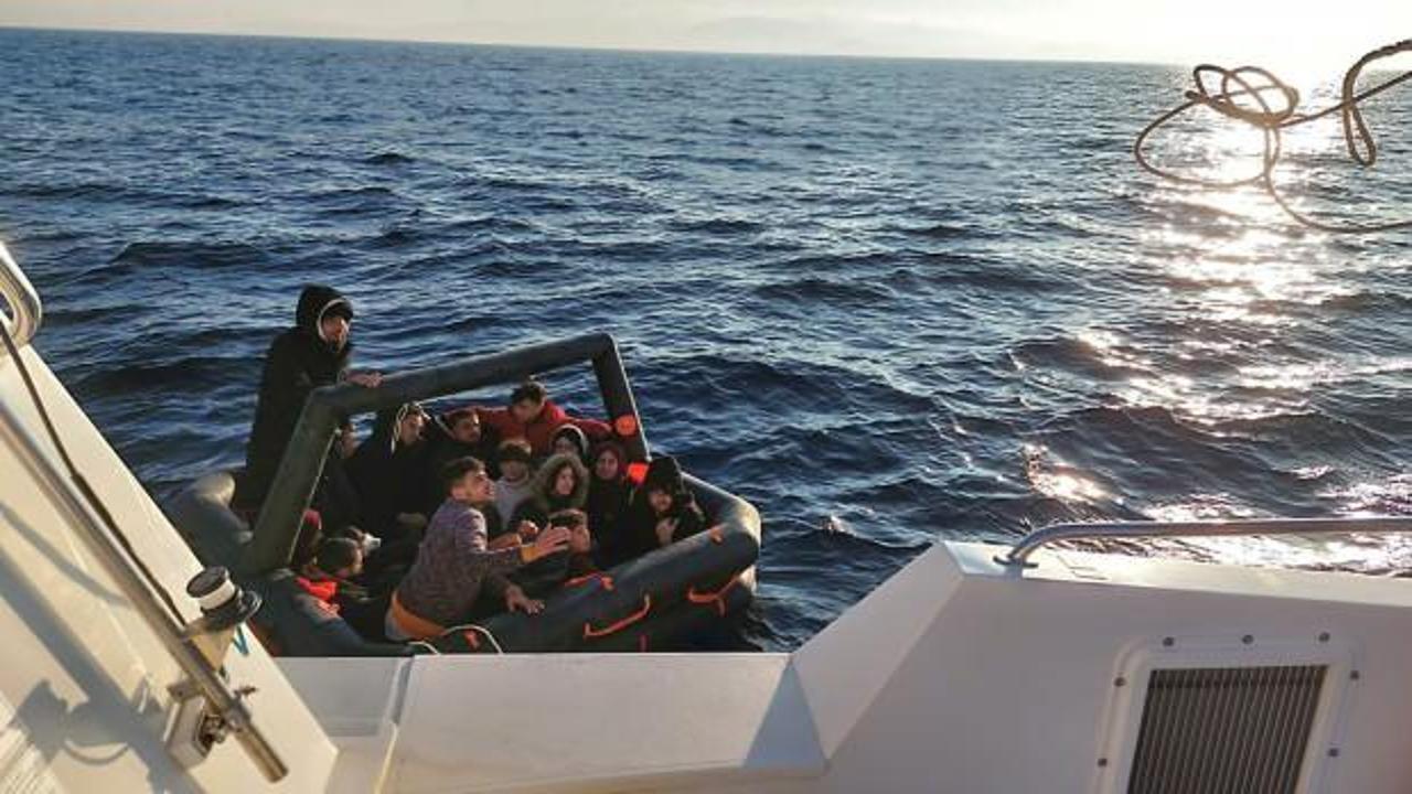 Kuşadası'nda 15 düzensiz göçmen kurtarıldı