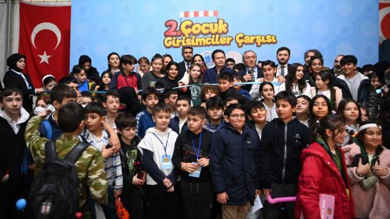 Tuzla'da '&Ccedil;ocuk Girişimciler &Ccedil;arşısı' depremzede &ccedil;ocuklar i&ccedil;in a&ccedil;ıldı