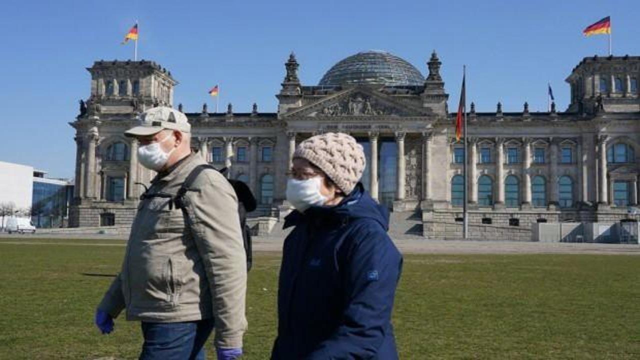 Almanya, koronavirüs salgınının sona erdiğini ilan etti