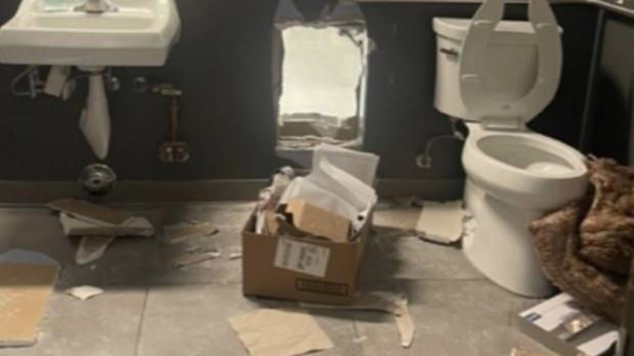 Böyle hırsızlık görülmedi: Tuvaletin duvarını delip 500 bin dolarlık mal çaldılar