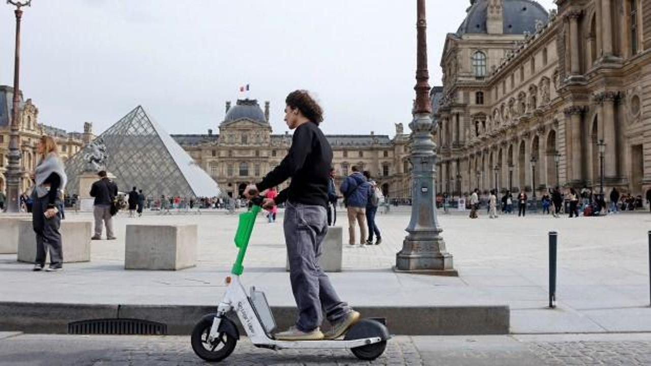 Paris'te elektrikli skuter kullanımı yasaklanıyor