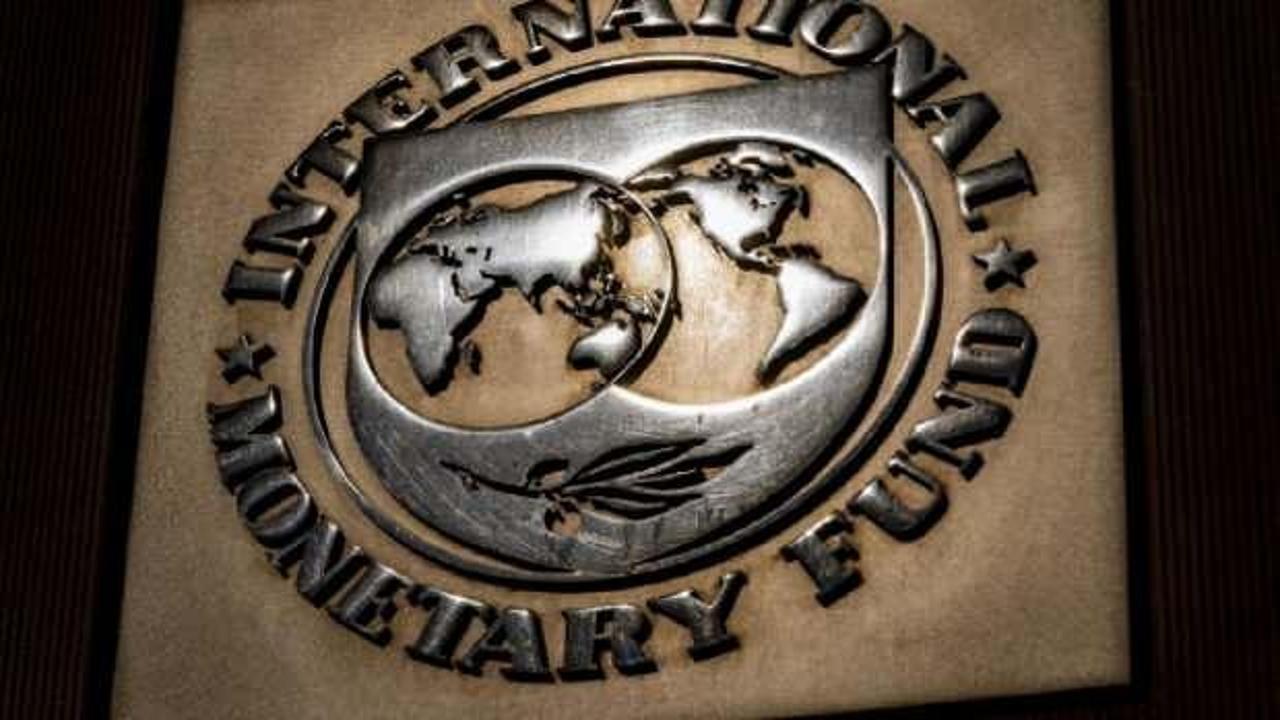 Ekonomik krizle boğuşan ülke IMF'ye yöneldi