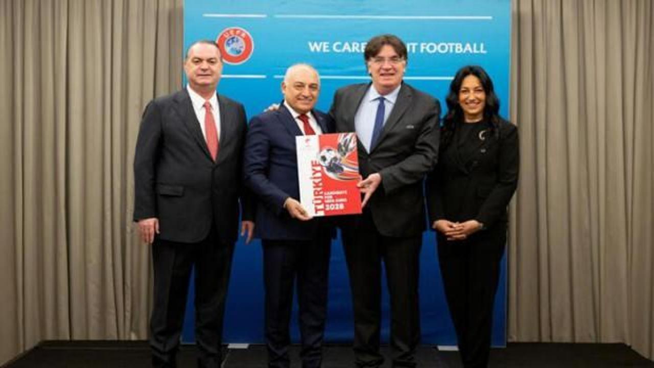 EURO 2028 ve EURO 2032 adaylık dosyası, UEFA'ya teslim edildi