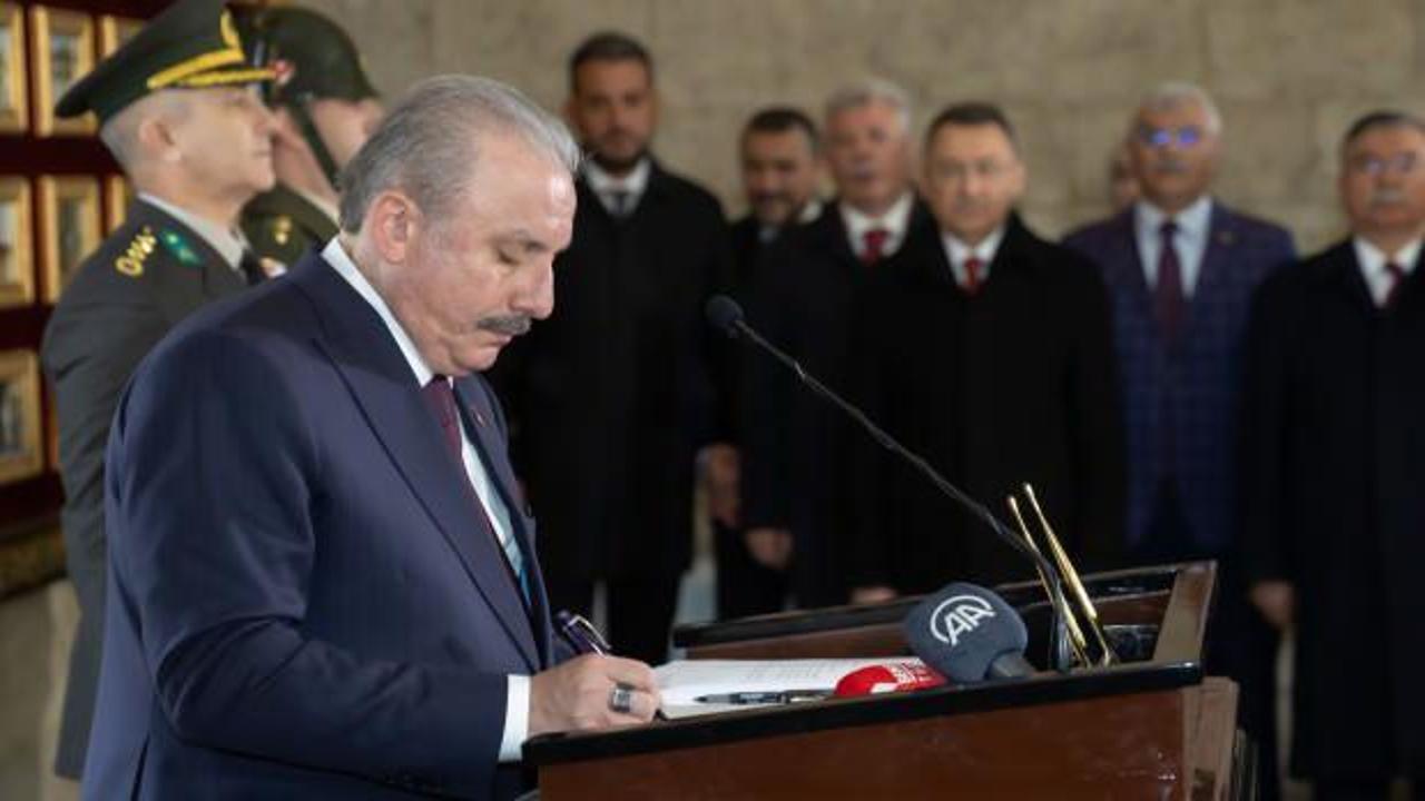 Anıtkabir'de 23 Nisan töreni